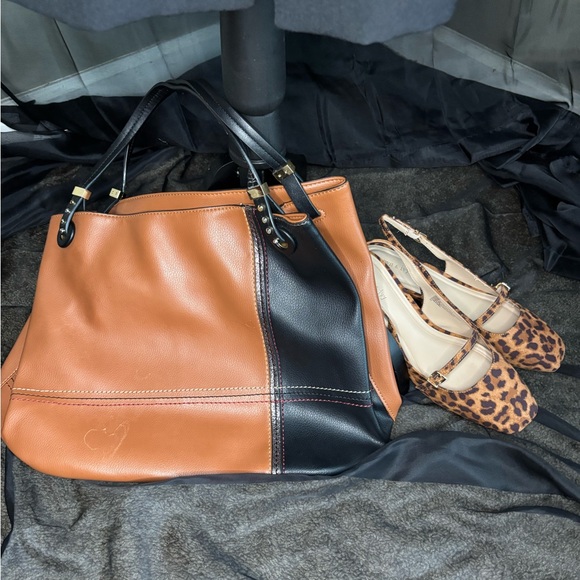 Elegant Black Lace Top and Skirt Set with Shoes & Purse Included - Picture 4 of 8